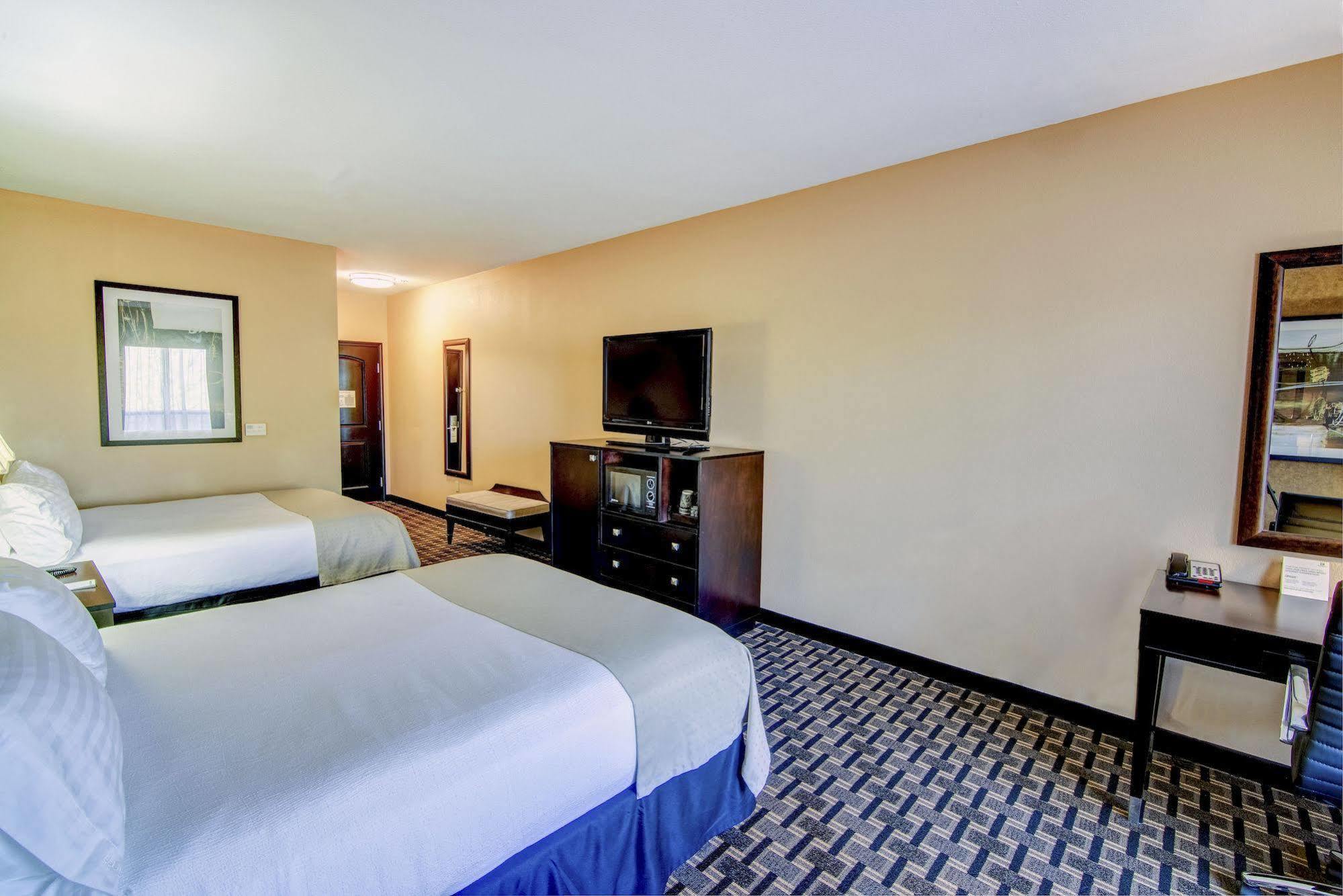 Holiday Inn Arlington Northeast By Ihg Exterior foto